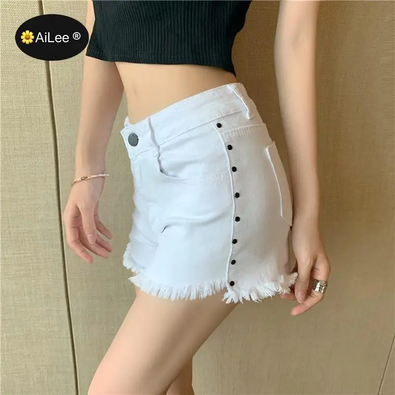 New Summer Women High Waist Button Wigh Leg Jeans Shorts Casual Female Loose Fit White Denim Shorts Streetwear Holiday Vacation
New Summer Women High Waist Button Wigh Leg Jeans Shorts Casual Female Loose Fit White Denim Shorts Streetwear Holiday Vacation