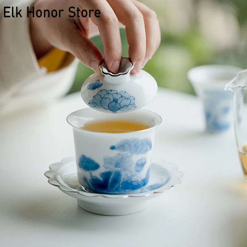 110ml Pure Hand-painted Lotus Flower Ceramic Tea Tureen White Porcelain Sancai Cover Bowl Tea Making Gaiwan Kung Fu Tea Set Gift
110ml Pure Hand-painted Lotus Flower Ceramic Tea Tureen White Porcelain Sancai Cover Bowl Tea Making Gaiwan Kung Fu Tea Set Gift