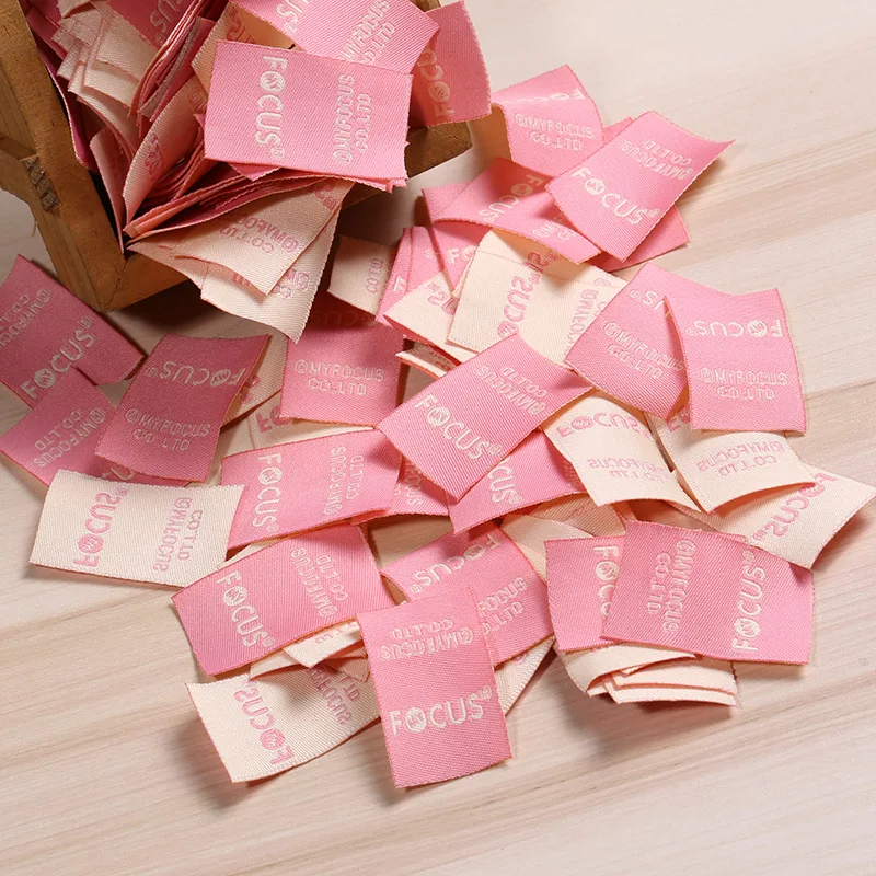Personalized design woven cotton logo labels neck costing labels patch for shirts / shoes
Personalized design woven cotton logo labels neck costing labels patch for shirts / shoes