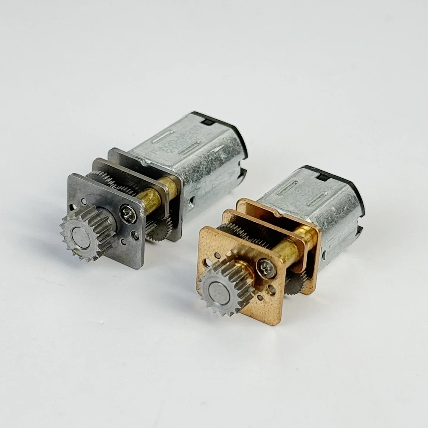 Micro N10/N20 металлический редукторный двигатель постоянного тока
Micro N10/N20 металлический редукторный двигатель постоянного тока