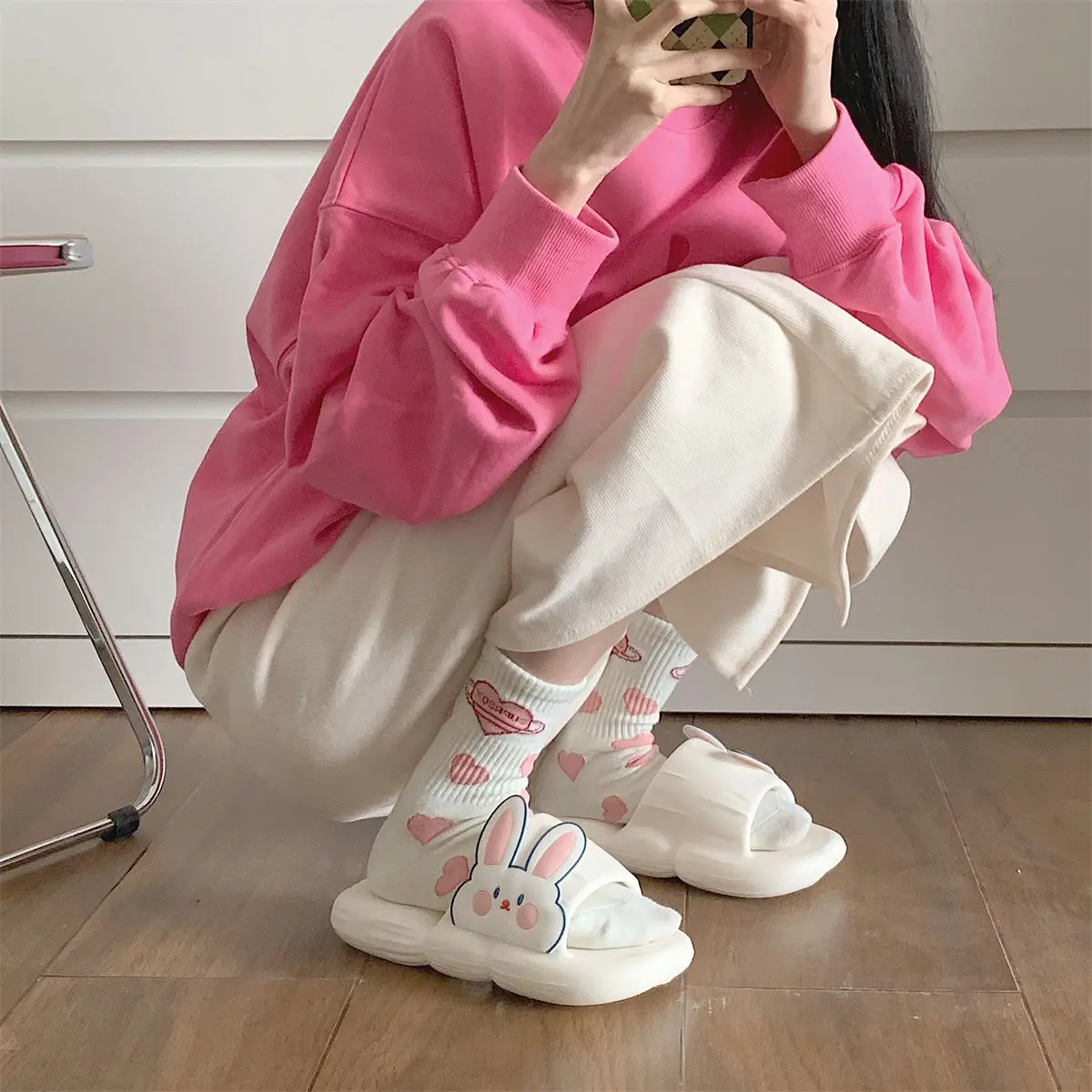 EVA Female Summer Student Girl Heart Home Deodorant Cool Slippers Korean Soft Cute Cute Thick Sole Rabbit Slippers
EVA Female Summer Student Girl Heart Home Deodorant Cool Slippers Korean Soft Cute Cute Thick Sole Rabbit Slippers