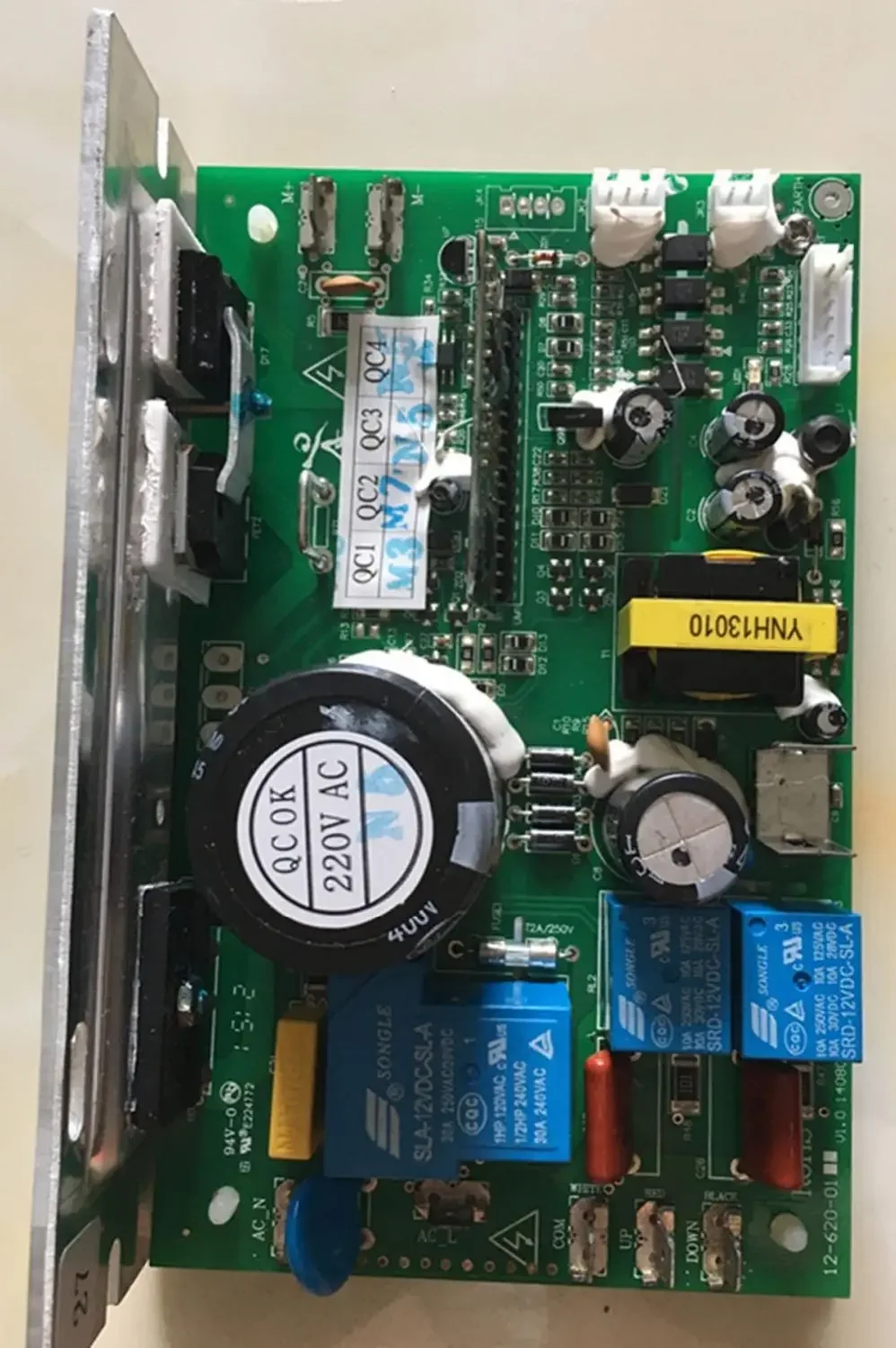 Контроллер двигателя 12-620-01 для SHUA BC1002 для YIJIAN 8008AS BS ES, нижняя плата управления, материнская плата
Контроллер двигателя 12-620-01 для SHUA BC1002 для YIJIAN 8008AS BS ES, нижняя плата управления, материнская плата