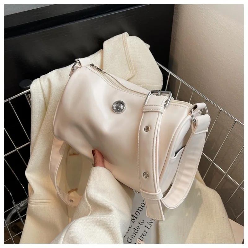 2022 New Large-capacity Bags for Women Solid Color Leather Women's Bag Shoulder Bag Handbag Motorcycle Bag Satchels Bolsos
2022 New Large-capacity Bags for Women Solid Color Leather Women's Bag Shoulder Bag Handbag Motorcycle Bag Satchels Bolsos