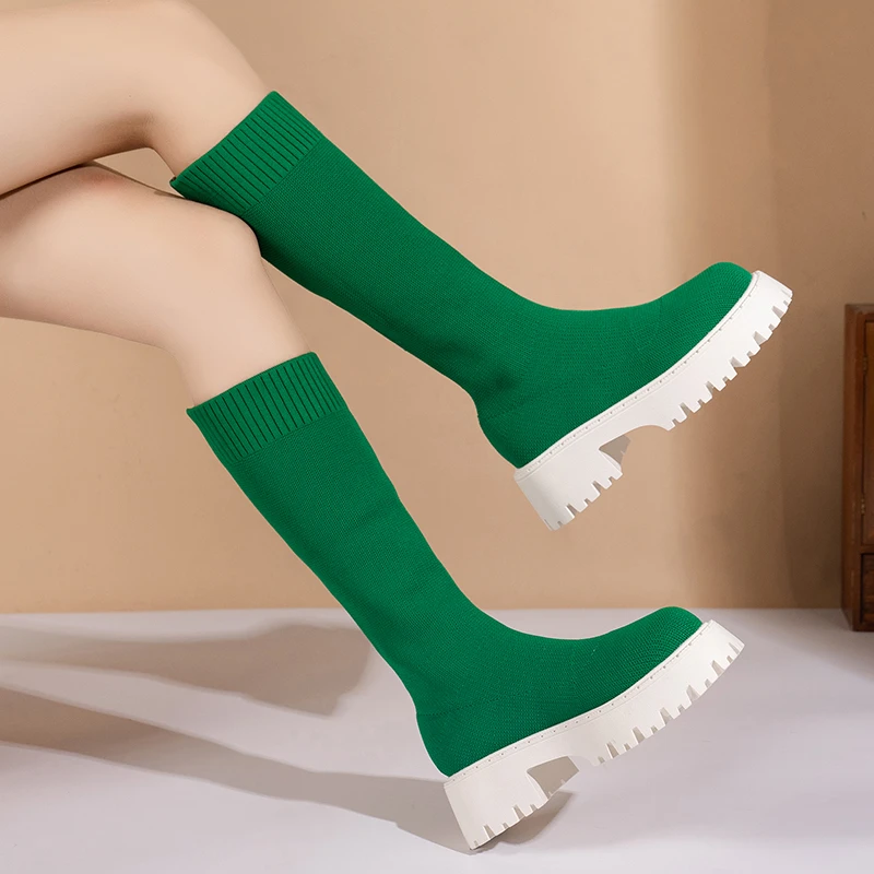 Женские сапоги на толстой подошве, однотонные повседневные сапоги до колена из трикотажной эластичной ткани, с круглым носком, на высоком каблуке, 2023 
Женские сапоги на толстой подошве, однотонные повседневные сапоги до колена из трикотажной эластичной ткани, с круглым носком, на высоком каблуке, 2023