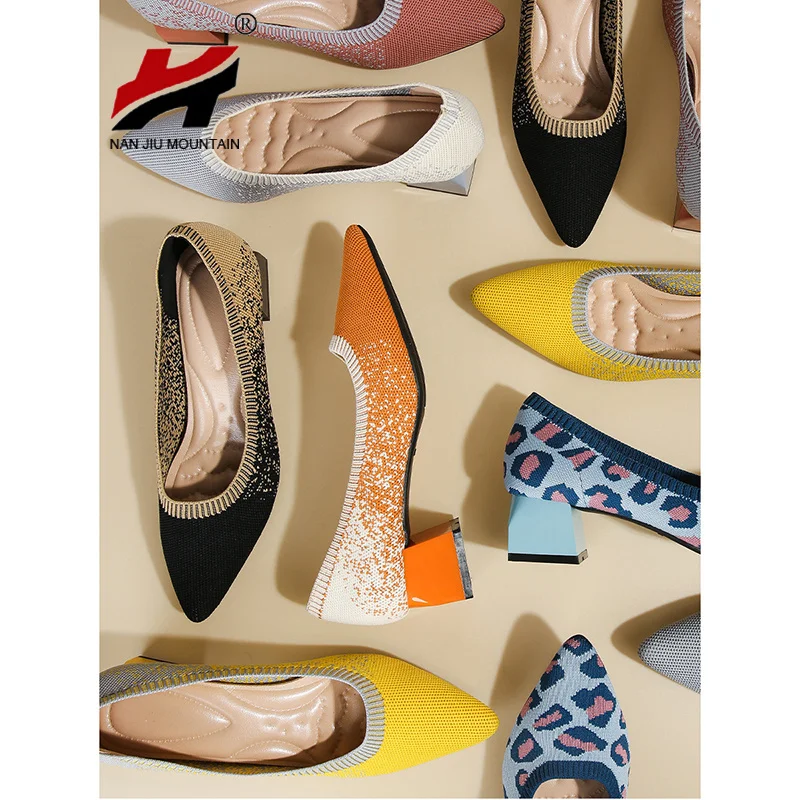 Женские туфли на низком каблуке, трикотажные туфли с острым носком, на весну и осень, 2022
Женские туфли на низком каблуке, трикотажные туфли с острым носком, на весну и осень, 2022