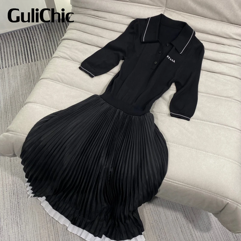 Женское трикотажное плиссированное платье с рукавом до локтя 
Женское трикотажное плиссированное платье с рукавом до локтя