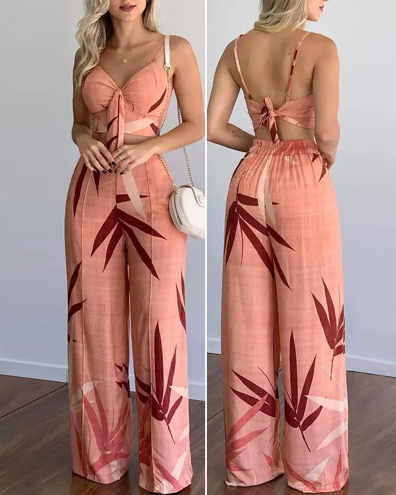 Knotted Backless Leaf Print Crop Top & Wide Leg Pants Set 
Knotted Backless Leaf Print Crop Top & Wide Leg Pants Set