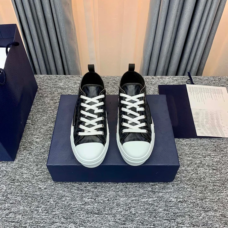 Кеды с вышивкой и надписью для мужчин и женщин, классические повседневные кроссовки на шнуровке, на толстой подошве, повседневная обувь
Кеды с вышивкой и надписью для мужчин и женщин, классические повседневные кроссовки на шнуровке, на толстой подошве, повседневная обувь