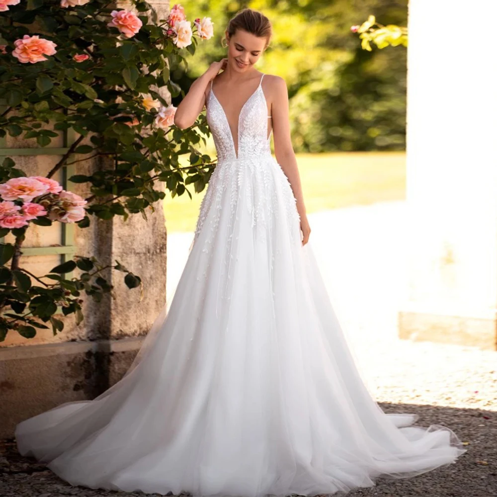 Bohemian Wedding Dress 2022 V-Neck Sleeveless Spaghetti Straps Bridal Gowns Lace Appliques A-Line Vestido De Novia Custom Made
Bohemian Wedding Dress 2022 V-Neck Sleeveless Spaghetti Straps Bridal Gowns Lace Appliques A-Line Vestido De Novia Custom Made