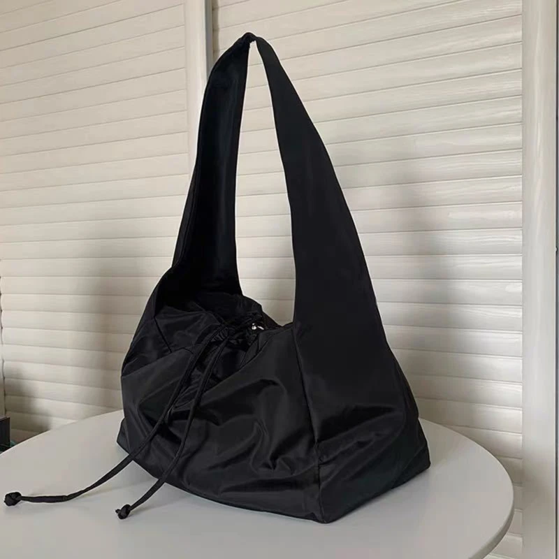Women Bag New Nylon Bucket Fashion Solid Zipper SOFT Shoulder Bag Purses and Handbags Luxury Designer Black Tote Bag
Women Bag New Nylon Bucket Fashion Solid Zipper SOFT Shoulder Bag Purses and Handbags Luxury Designer Black Tote Bag
