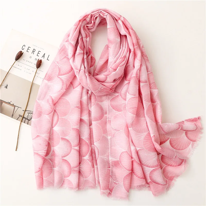 Spain Fashion Luxury Brand Pink Petal Floral Fringe Viscose Shawl Scarf High Quality Wrap Pashmina Stoles Bufandas Muslim Hijab
Spain Fashion Luxury Brand Pink Petal Floral Fringe Viscose Shawl Scarf High Quality Wrap Pashmina Stoles Bufandas Muslim Hijab
