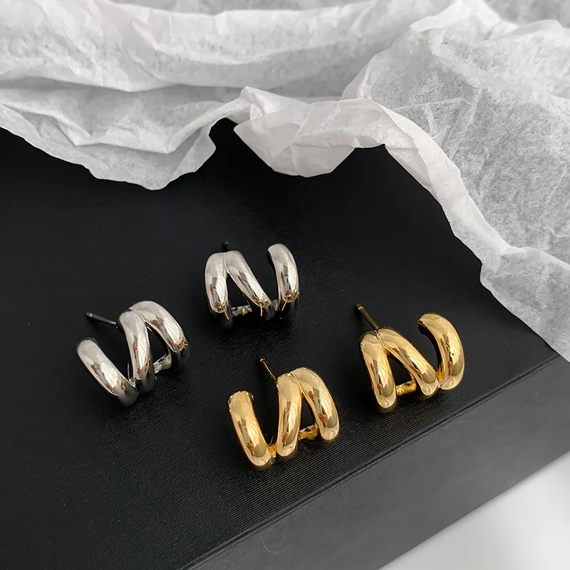 S925 Silver Needle Niche Design Sense Metal Twisted Irregular Earrings Cold Wind Commuter Earrings Tide Women 
S925 Silver Needle Niche Design Sense Metal Twisted Irregular Earrings Cold Wind Commuter Earrings Tide Women