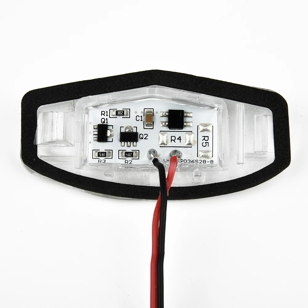Lamp License Plate Lights Easy To Install Parts Plug And Play Super Bright Replacement 18 LED Lamp Set 162LM 2pcs
Lamp License Plate Lights Easy To Install Parts Plug And Play Super Bright Replacement 18 LED Lamp Set 162LM 2pcs