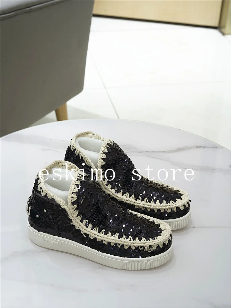 2022 shoes women mou summer eskimo sneaker black all sequins classic weave original ladies casual ankle boots
2022 shoes women mou summer eskimo sneaker black all sequins classic weave original ladies casual ankle boots