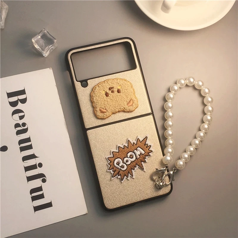 For Samsung Galaxy Z Flip3 5G Case Luxury Pearl Cute Bear Holder Cover For Samsung Z Flip 3 5G Flip3 Case Capa Conque
For Samsung Galaxy Z Flip3 5G Case Luxury Pearl Cute Bear Holder Cover For Samsung Z Flip 3 5G Flip3 Case Capa Conque