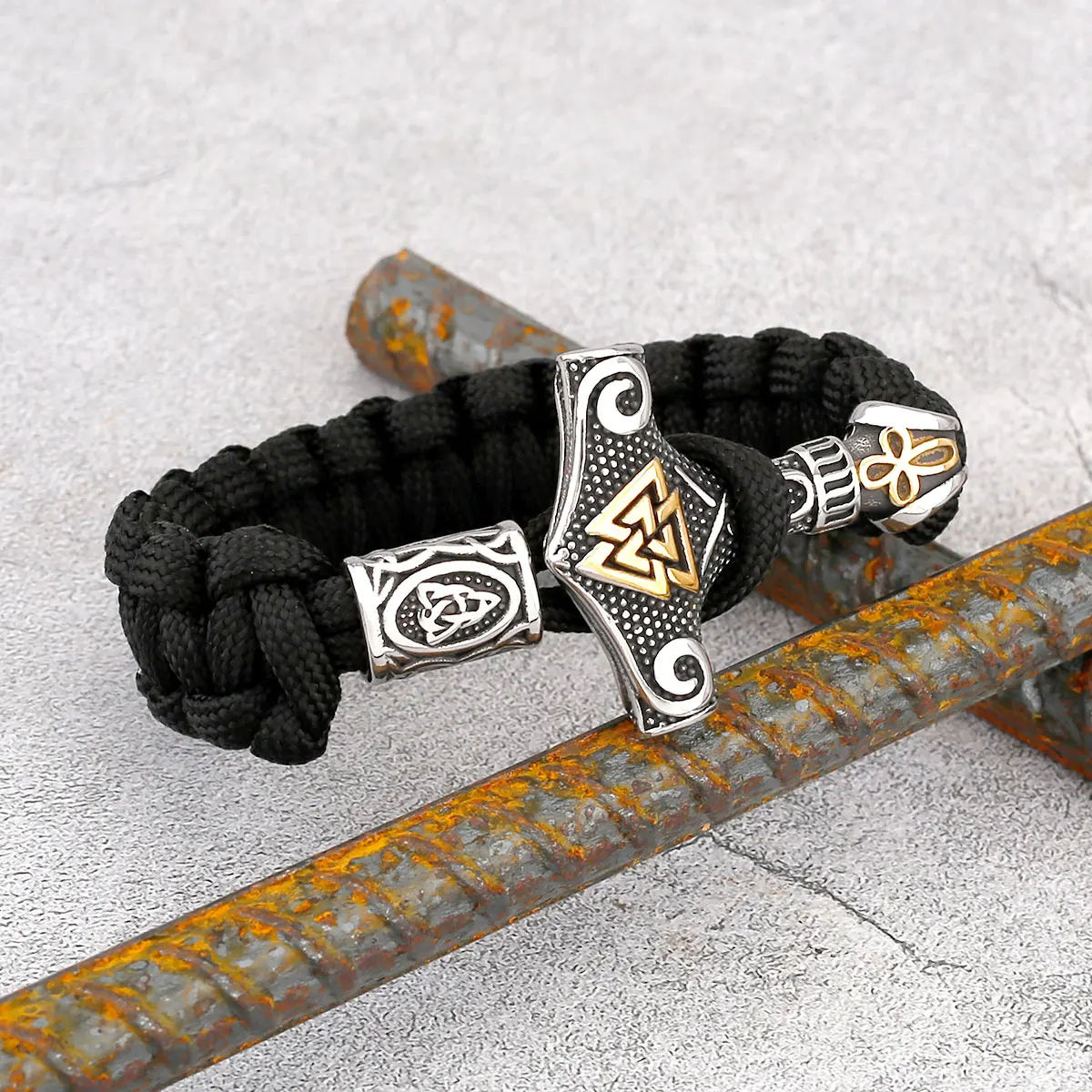 Vintage Thor's Hammer Viking Geometric Fashion Bracelet Nordic Men Amulet Stainless Steel Teen Rope Chain Jewelry Gift Wholesale 
Vintage Thor's Hammer Viking Geometric Fashion Bracelet Nordic Men Amulet Stainless Steel Teen Rope Chain Jewelry Gift Wholesale