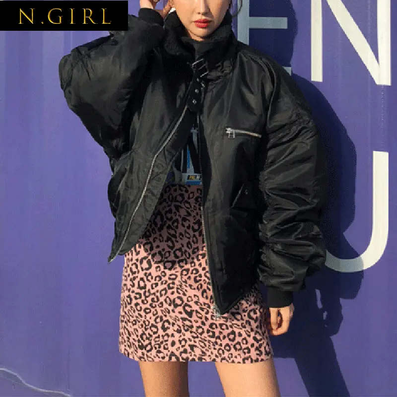 N GIRLS Oversized Women Padded Jacket Green Zipper Loose Winter Coat Female Black Buckled Pocket Thick Bomber Jacket Parkas
N GIRLS Oversized Women Padded Jacket Green Zipper Loose Winter Coat Female Black Buckled Pocket Thick Bomber Jacket Parkas