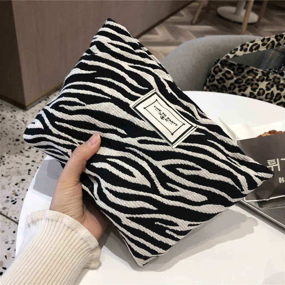 Women Makeup Bag Girls Cosmetic Toiletries Organizer Leopard Waterproof Travel Storage Bag Female Make Up Cases Large Capacity
Women Makeup Bag Girls Cosmetic Toiletries Organizer Leopard Waterproof Travel Storage Bag Female Make Up Cases Large Capacity