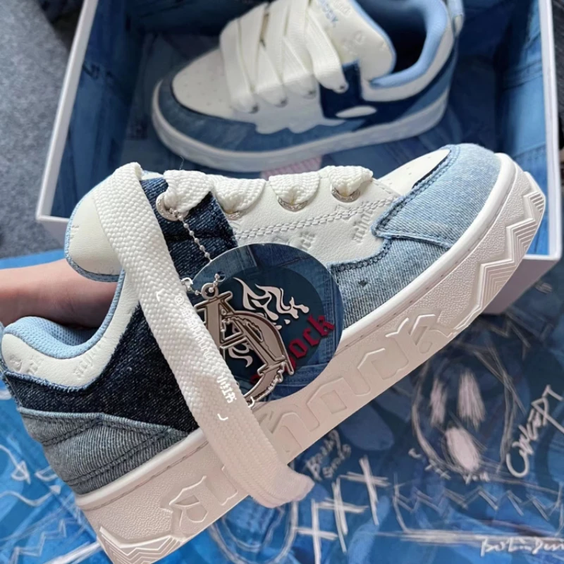Y2K Korean Fashion Casual Kawaii Sneakers Thick-Soled Strap Skateboard Shoes Sneaker Platform Denim Blue Couple Bread Shoe Women
Y2K Korean Fashion Casual Kawaii Sneakers Thick-Soled Strap Skateboard Shoes Sneaker Platform Denim Blue Couple Bread Shoe Women