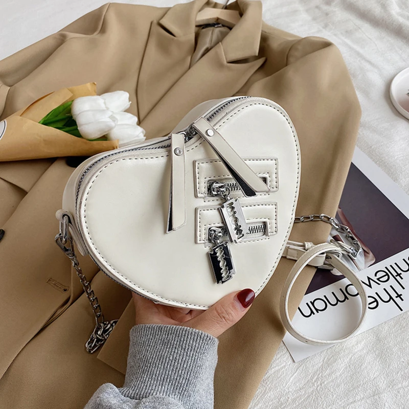 2022 Fashion Women Romantic Red Love Heart Shape Shoulder Bag Female Small Chain Crossbody Bag Ladies Lock Purses And Clutch Bag
2022 Fashion Women Romantic Red Love Heart Shape Shoulder Bag Female Small Chain Crossbody Bag Ladies Lock Purses And Clutch Bag