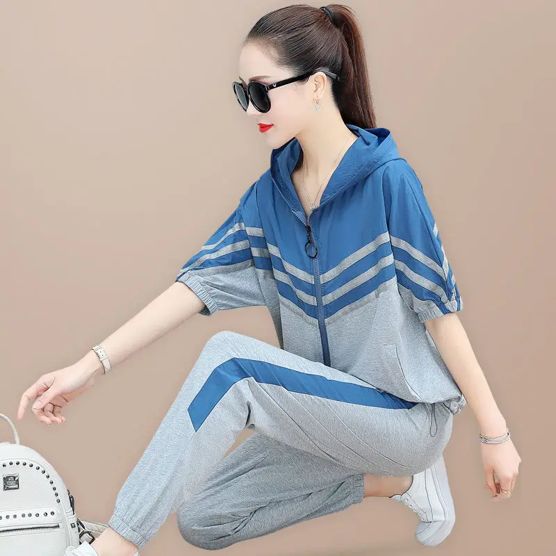 Ladies Sweater Suit Summer 2022 New Fashion Loose Hooded Half Sleeve Casual Running Sportswear Two Piece Set
Ladies Sweater Suit Summer 2022 New Fashion Loose Hooded Half Sleeve Casual Running Sportswear Two Piece Set