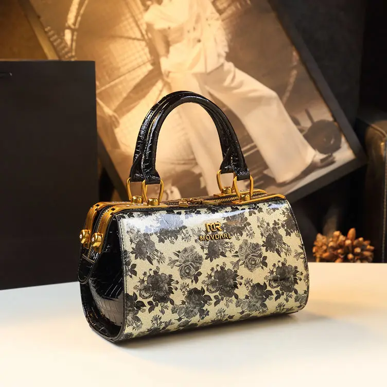 Versatile banquet leather new patent leather handbag for middle-aged shoulder bag for women
Versatile banquet leather new patent leather handbag for middle-aged shoulder bag for women