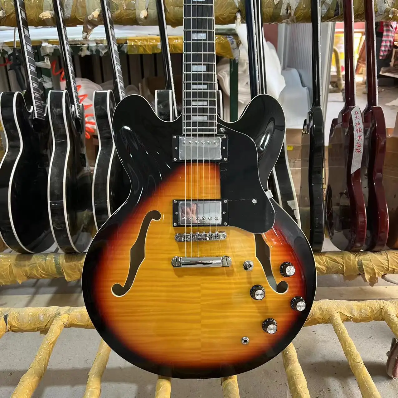 ES335 Electric Guitar Vintage Sunburst Color Semi Hollow Body Jazz Version Tiger Maple Top Free Shipping
ES335 Electric Guitar Vintage Sunburst Color Semi Hollow Body Jazz Version Tiger Maple Top Free Shipping