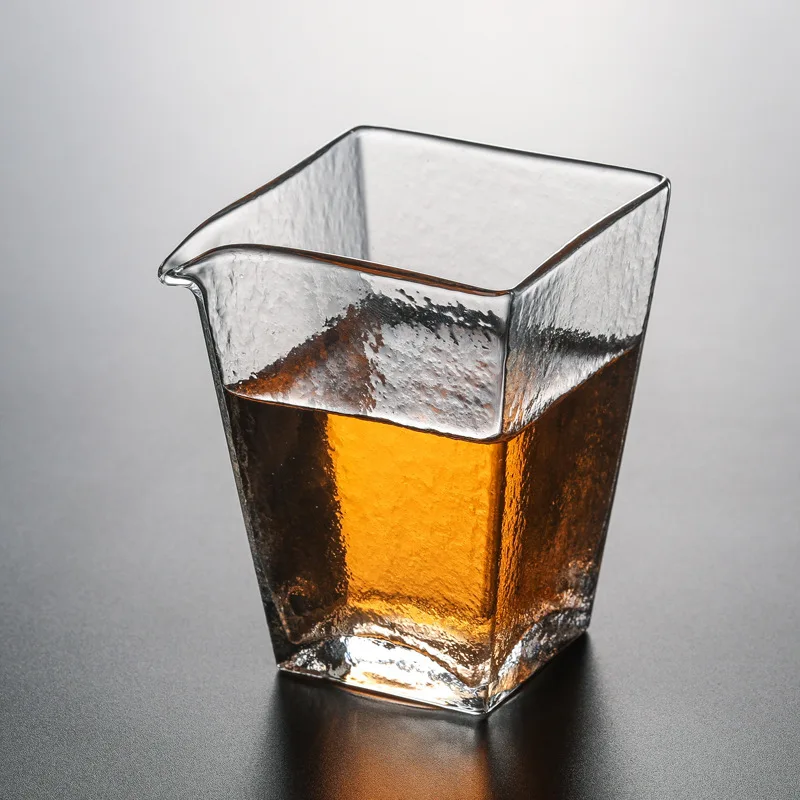 Термостойкий стеклянный молочный кувшин, аксессуары для кофе, чашка, креативный простой квадратный кувшин для чая, прозрачная офисная чайн...
Термостойкий стеклянный молочный кувшин, аксессуары для кофе, чашка, креативный простой квадратный кувшин для чая, прозрачная офисная чайн...