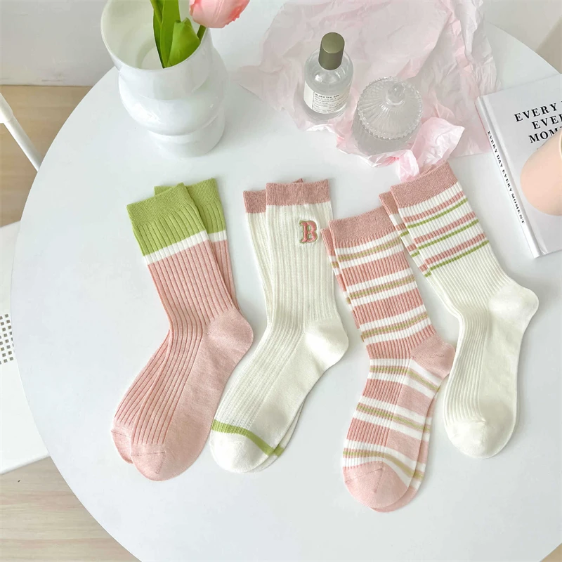 Spring Women's Socks Small Fresh Stripes Embroidered R Alphabet Mid-Thigh Socks Double Needle College Style Casual Ladies Socks
Spring Women's Socks Small Fresh Stripes Embroidered R Alphabet Mid-Thigh Socks Double Needle College Style Casual Ladies Socks