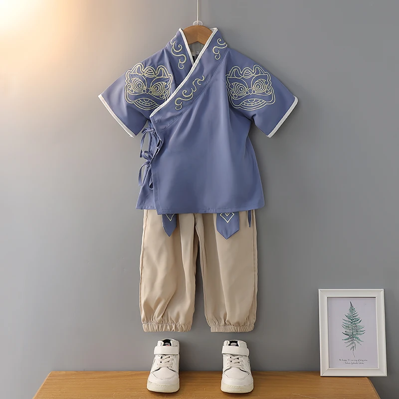 Летний Тонкий костюм ханьфу Тан для мальчиков Детский китайский стиль старинный костюм для мальчиков китайский Школьный костюм детский красивый
Летний Тонкий костюм ханьфу Тан для мальчиков Детский китайский стиль старинный костюм для мальчиков китайский Школьный костюм детский красивый