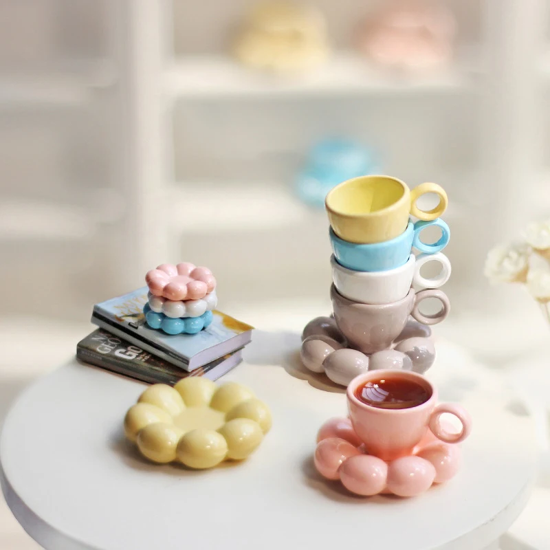 1:6 1:12 Scale Miniature Dollhouse Metal Coffee Cup with Flower Saucer Kitchenware for Doll Accessories Toy
1:6 1:12 Scale Miniature Dollhouse Metal Coffee Cup with Flower Saucer Kitchenware for Doll Accessories Toy