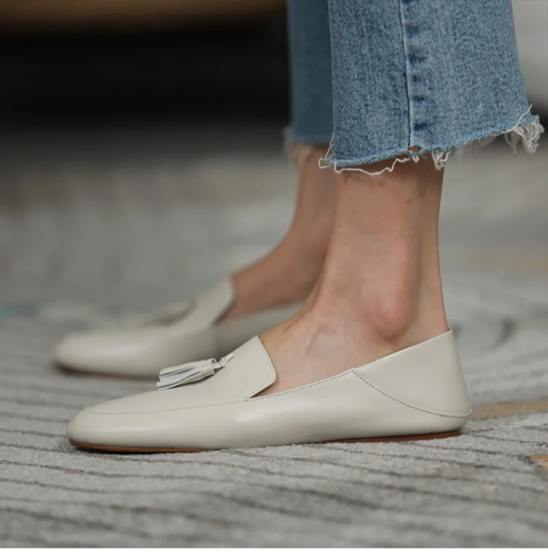 Lady Mules Spring Autumn Women Fringe Flats Soft Genuine Leather Round Toe Slippers Women Loafers Korea Style Simple Flat Shoes
Lady Mules Spring Autumn Women Fringe Flats Soft Genuine Leather Round Toe Slippers Women Loafers Korea Style Simple Flat Shoes