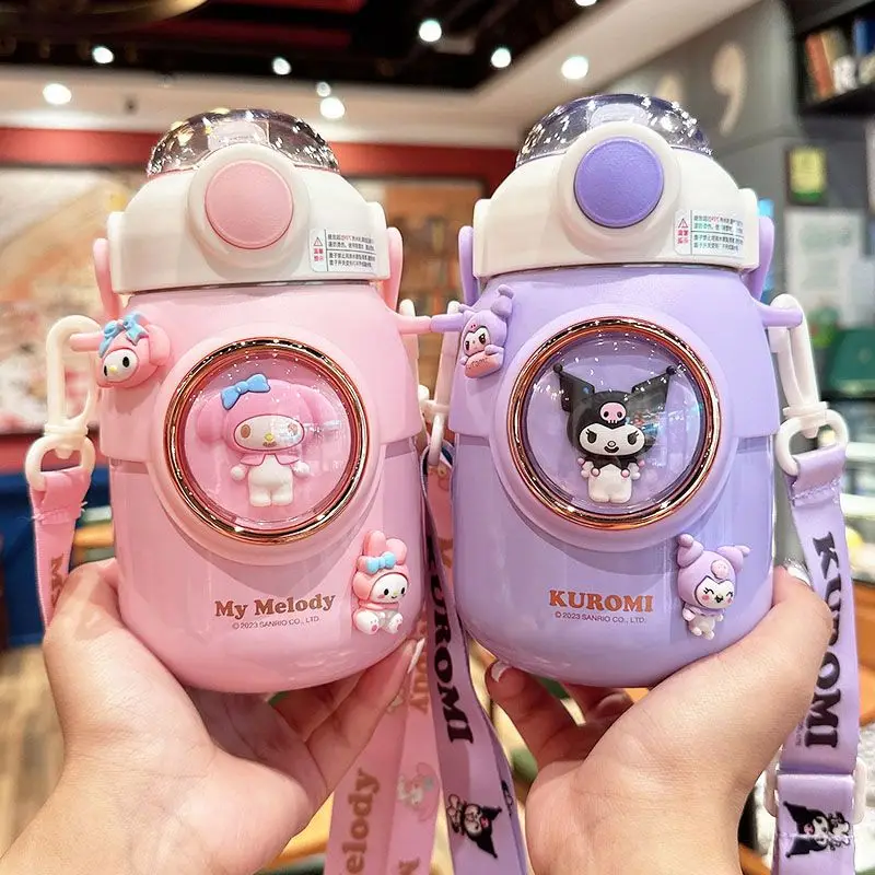 700 мл Sanrio My Melody Cinnamoroll Kuromi термос кружка с случайными наклейками кавайная мультяшная дорожная портативная чашка для воды подарок для девочки
700 мл Sanrio My Melody Cinnamoroll Kuromi термос кружка с случайными наклейками кавайная мультяшная дорожная портативная чашка для воды подарок для девочки