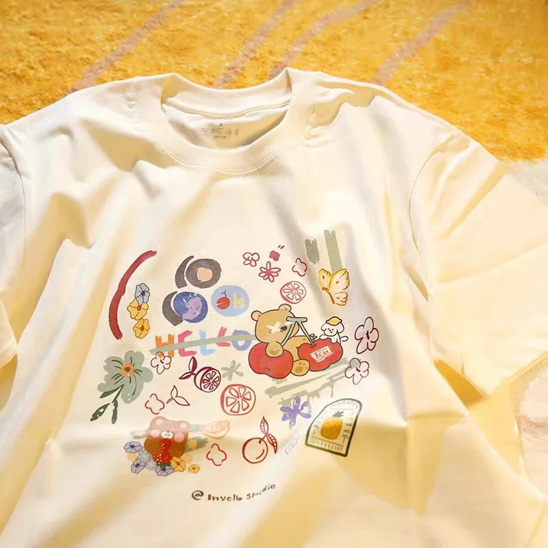 Женская футболка с коротким рукавом, круглым вырезом и принтом
Женская футболка с коротким рукавом, круглым вырезом и принтом