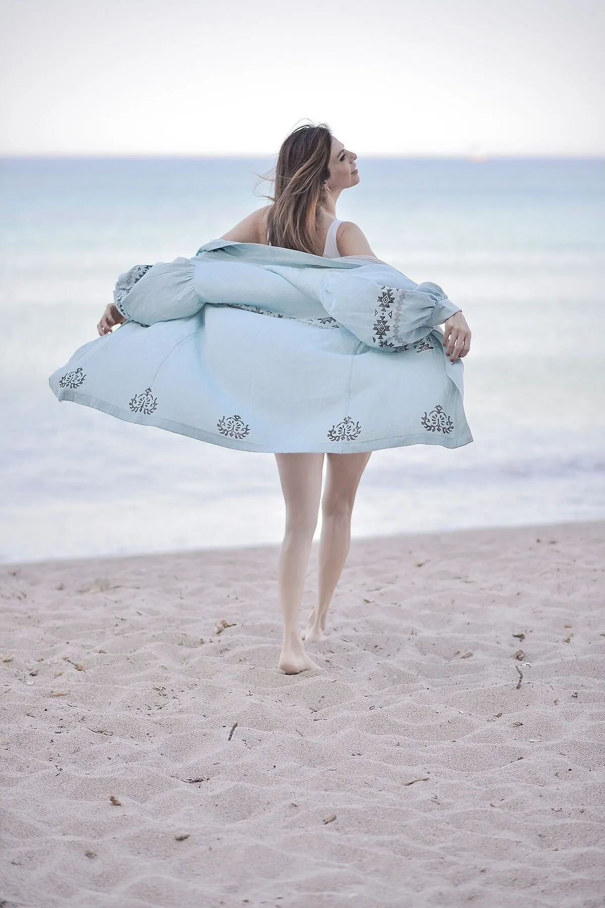 Парео женское пляжное, накидка на купальник, пикантная туника, костюм, пляжная одежда, женское пляжное бикини, свободное мини-платье
Парео женское пляжное, накидка на купальник, пикантная туника, костюм, пляжная одежда, женское пляжное бикини, свободное мини-платье