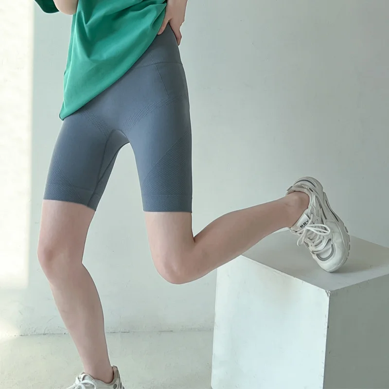 High Waist Women Five Point Leggings Elastic Waist Solid Tight Women Summer Yoga Pants Breathable Shorts 2022
High Waist Women Five Point Leggings Elastic Waist Solid Tight Women Summer Yoga Pants Breathable Shorts 2022