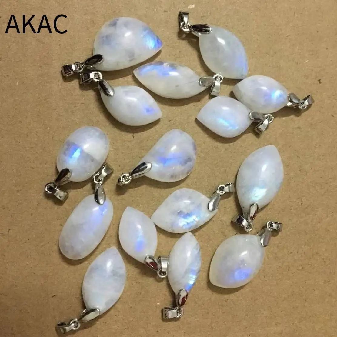 2pendants AKAC natural rainbow moonstone white copper pendant factory wholesale send randomly
2pendants AKAC natural rainbow moonstone white copper pendant factory wholesale send randomly
