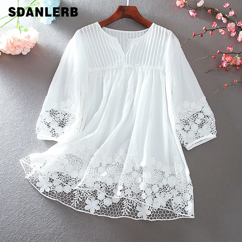 Women's White Top Lace Hollowed Fashion European Station Temperament Blouse Loose Slimming Flounce A- Line Mid-Length Shirt
Women's White Top Lace Hollowed Fashion European Station Temperament Blouse Loose Slimming Flounce A- Line Mid-Length Shirt