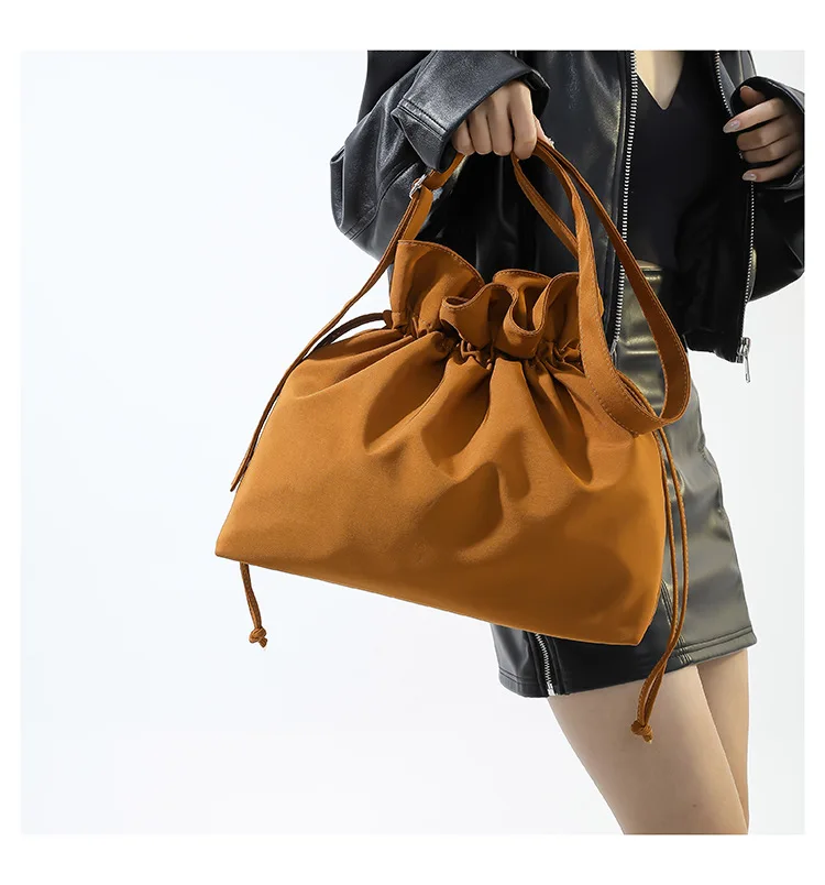Fashion New Drawstring Bucket Bag Lightweight Nylon Bag Women Shoulder Crossbody Large Capacity Casual Style
Fashion New Drawstring Bucket Bag Lightweight Nylon Bag Women Shoulder Crossbody Large Capacity Casual Style