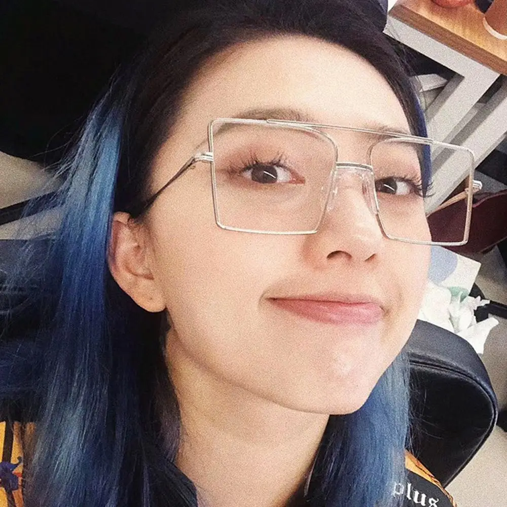 Vintage Computer Eyeglasses Simple Fashion Square Double Bridges Eyewear High Quality Anti-blue Light Glasses
Vintage Computer Eyeglasses Simple Fashion Square Double Bridges Eyewear High Quality Anti-blue Light Glasses