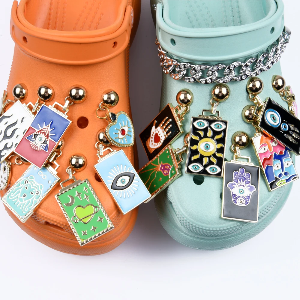 New Arrival Bling Metal Croc Shoe Charms Rhinestone Sign Women Shoes Decorations Eyes Heart Chains Colorful Accessories Kid Gift
New Arrival Bling Metal Croc Shoe Charms Rhinestone Sign Women Shoes Decorations Eyes Heart Chains Colorful Accessories Kid Gift