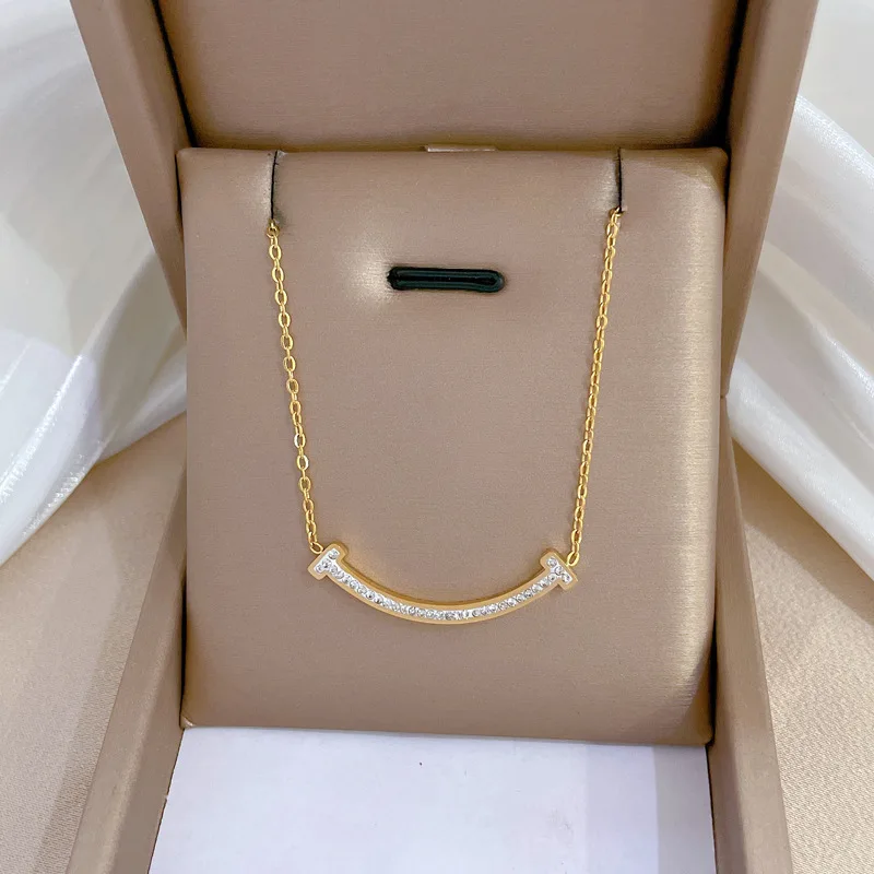 Custom Personalized U Smiling Necklace for Women Pendant Zircon Necklace Stainless Steel Clavicle Chain Wholesale Jewelry
Custom Personalized U Smiling Necklace for Women Pendant Zircon Necklace Stainless Steel Clavicle Chain Wholesale Jewelry