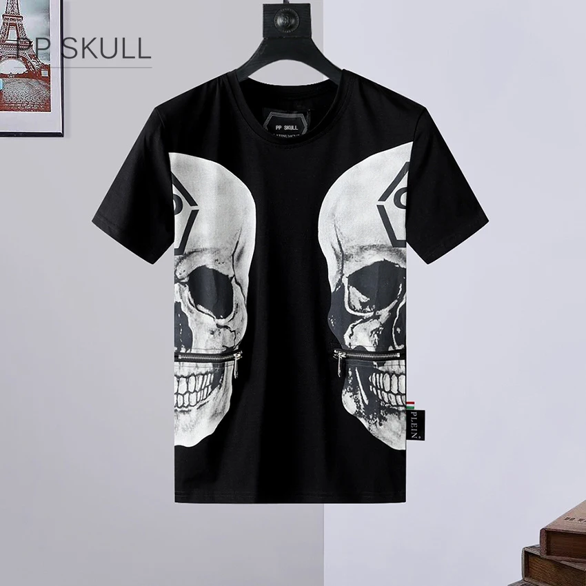 Plein Man's T-shirt Skull Punk High Street Style Trend Round Neck Tops Hip Hop Short Sleeve Jogging Fitness Sprotswear
Plein Man's T-shirt Skull Punk High Street Style Trend Round Neck Tops Hip Hop Short Sleeve Jogging Fitness Sprotswear
