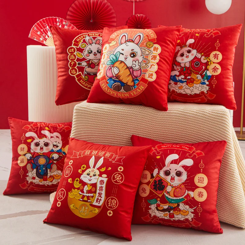 Набор из 3 предметов 2023 Новогодняя Подушка Чехол Китайский Зодиак мультяшный кролик наволочка с принтом короткая плюшевая красная Праздничная декоративная наволочка 
Набор из 3 предметов 2023 Новогодняя Подушка Чехол Китайский Зодиак мультяшный кролик наволочка с принтом короткая плюшевая красная Праздничная декоративная наволочка