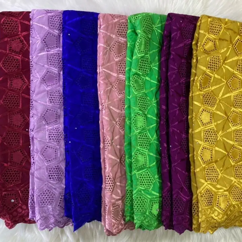 100% Embroidered Cotton Lace Fabric for Bridal Dress High Quality African Swiss Voile Lace Fabric 5 Yards XSSC41
100% Embroidered Cotton Lace Fabric for Bridal Dress High Quality African Swiss Voile Lace Fabric 5 Yards XSSC41