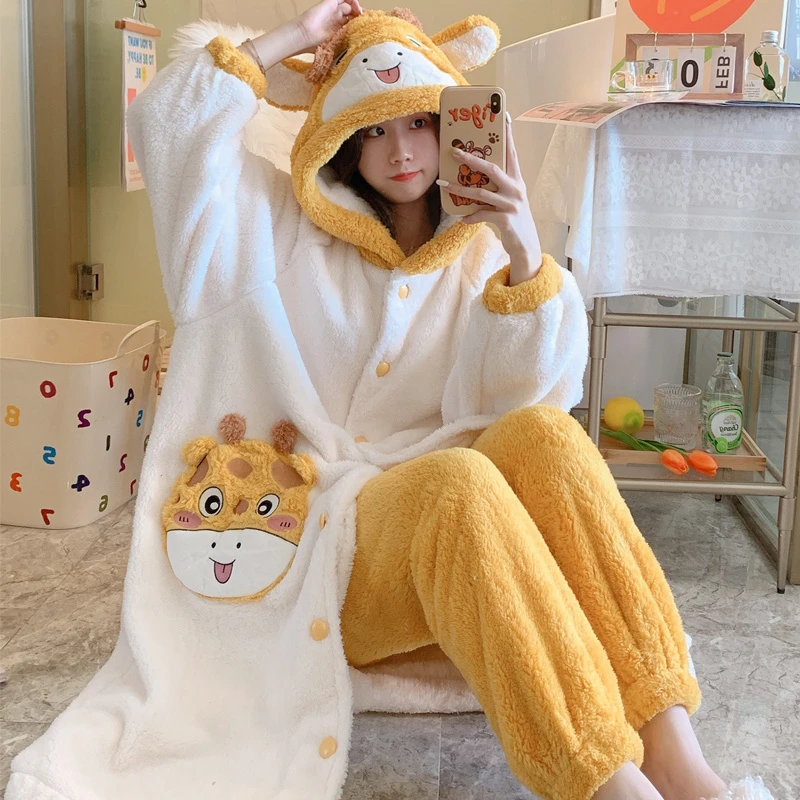 Зимняя утепленная Пижама Kawaii в виде жирафа, Женская плюшевая теплая ночная рубашка из двух частей с капюшоном унисекс
Зимняя утепленная Пижама Kawaii в виде жирафа, Женская плюшевая теплая ночная рубашка из двух частей с капюшоном унисекс