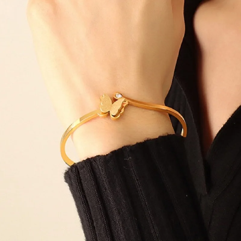 Korean Fashion Versatile Butterfly Bracelet Women's Open Bracelet Fashion Jewelry Banquet Luxury Accessories Party Gift
Korean Fashion Versatile Butterfly Bracelet Women's Open Bracelet Fashion Jewelry Banquet Luxury Accessories Party Gift