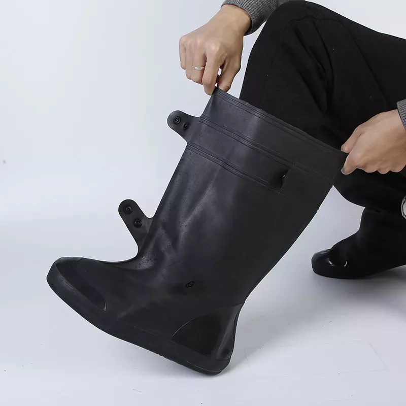 NEW2023 PVC Rainproof Shoes Cover Men Women Winter Snow Boots Waterproof Thick -Slip Wear-Resistant Bottom High Tube Rain Bota C 
NEW2023 PVC Rainproof Shoes Cover Men Women Winter Snow Boots Waterproof Thick -Slip Wear-Resistant Bottom High Tube Rain Bota C