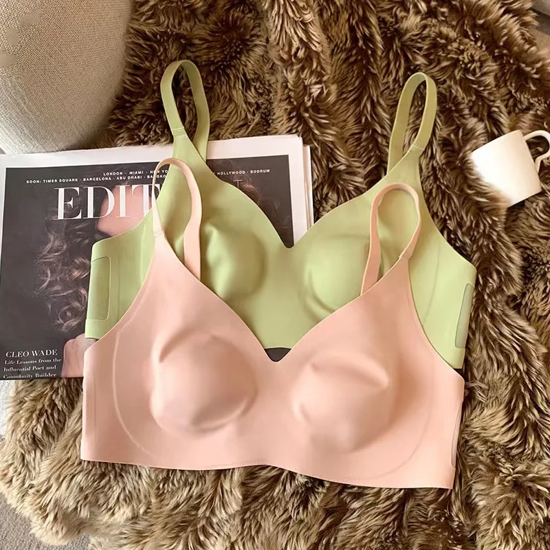 Traceless No Steel Ring Brassiere Thin Soft Lingerie For Women Ventilate Small Chest Tube Top Prop Up Solid Color Comfort Bra
Traceless No Steel Ring Brassiere Thin Soft Lingerie For Women Ventilate Small Chest Tube Top Prop Up Solid Color Comfort Bra