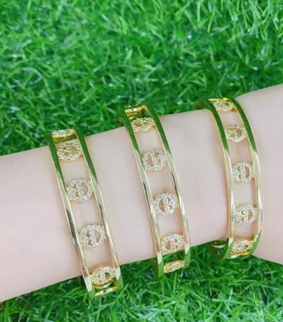 Copper Zircon Smile Pave Cuff Bangles White stone Gold Plated Open Evil Eye Bracelet Fashion Jewelry
Copper Zircon Smile Pave Cuff Bangles White stone Gold Plated Open Evil Eye Bracelet Fashion Jewelry